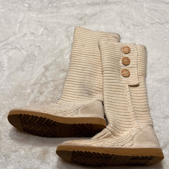 UGG classic knit boot size 7 - Picture 8 of 9